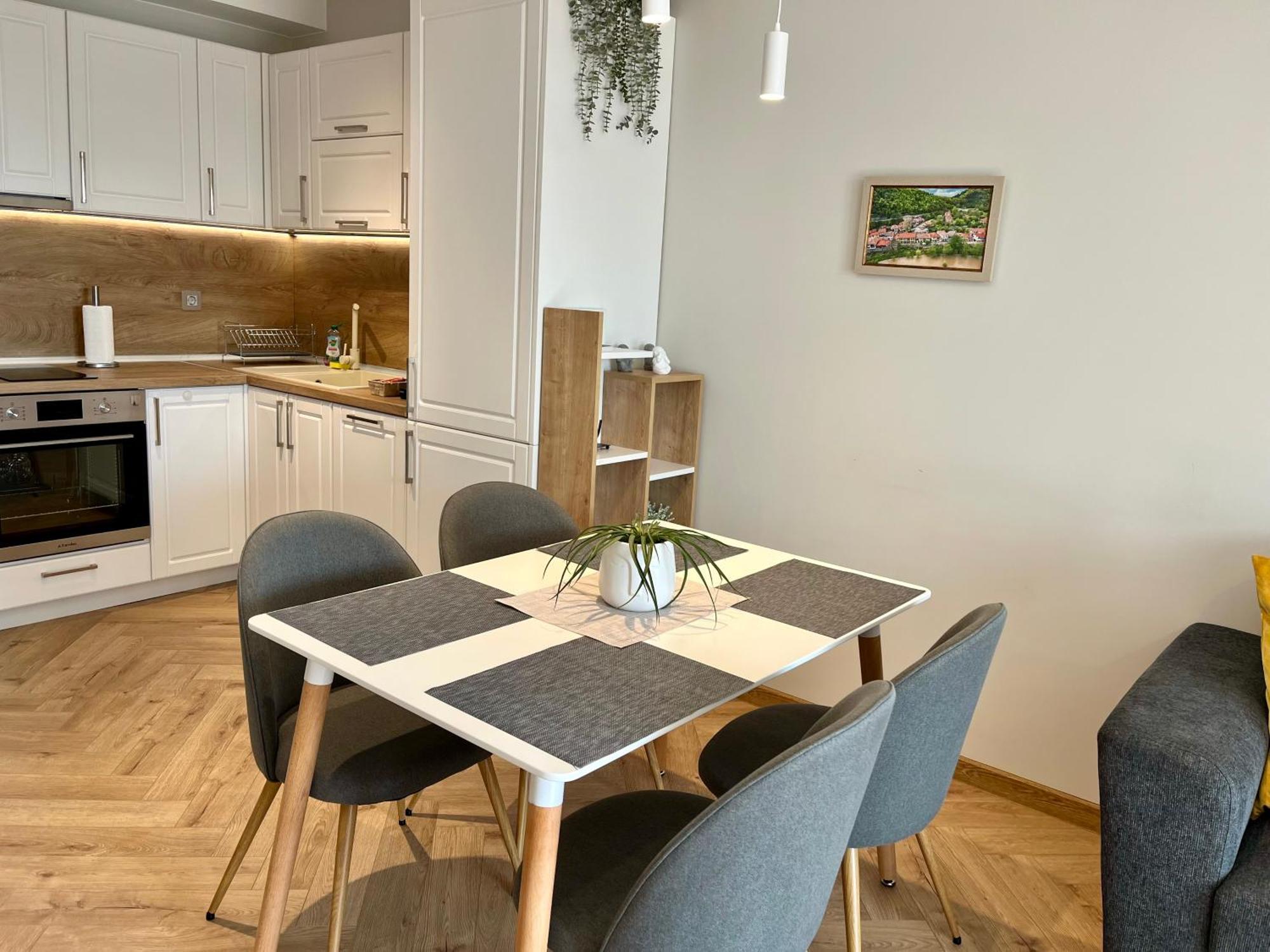 Parkcentral Luxury In City Center 7 Veliko Tarnovo Exterior photo